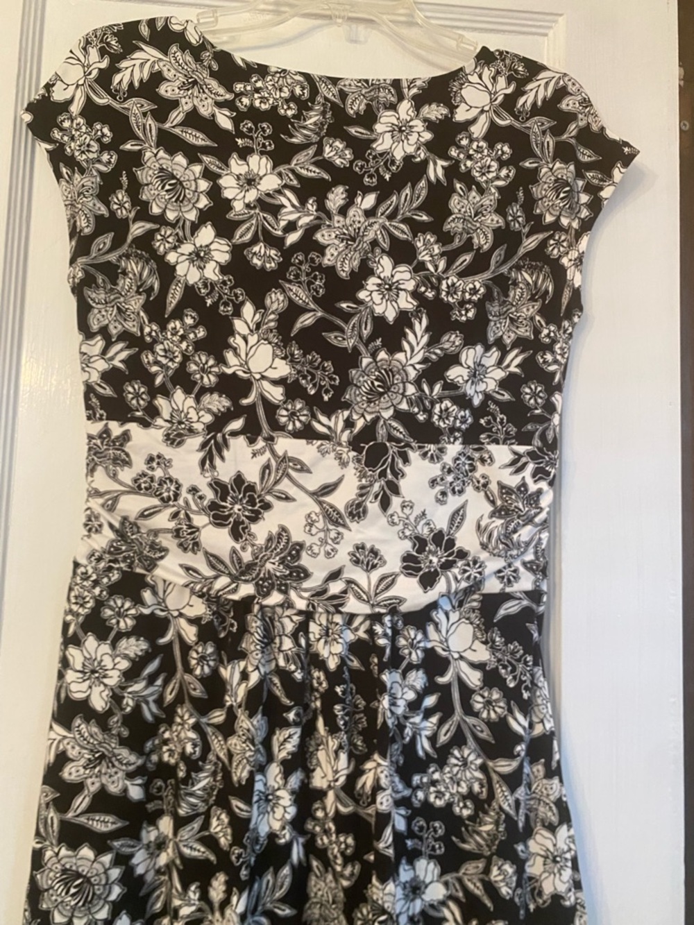 Lands' End Black + White Floral Fit+Flare Dress  17"W x 42"L has Stretch